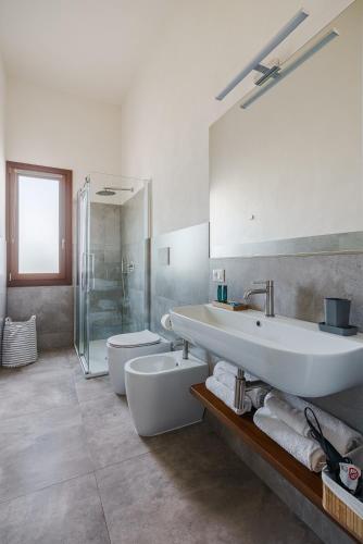 Superior Triple Room image 3