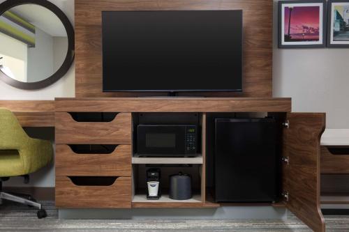 Hampton Inn Kingsland - image 9