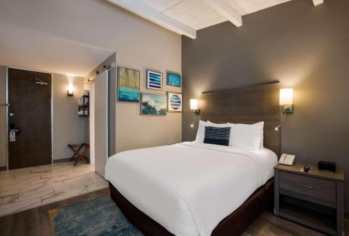 The Hub Middletown Red Bank- Best Western Signature Collection The Hub Middletown Red Bank- Best Western Signature Collection