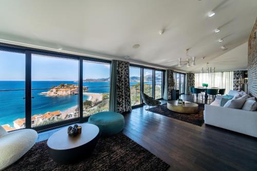 2 bedrooms, 3 beds