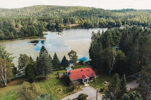 Magnifique chalet au bord du lac avec Spa