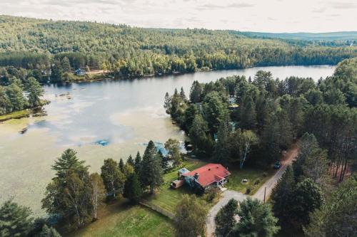 Magnifique chalet au bord du lac avec Spa