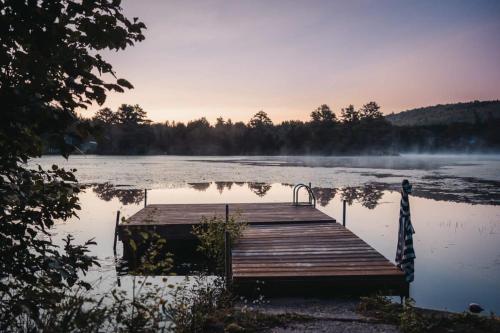 Magnifique chalet au bord du lac avec Spa