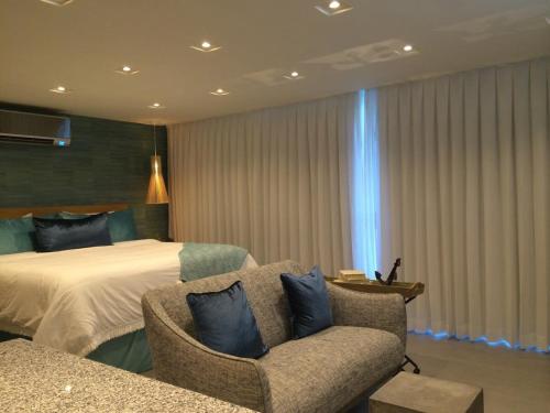 Enchanted 17 Jewel Beachfront Luquillo -Pool