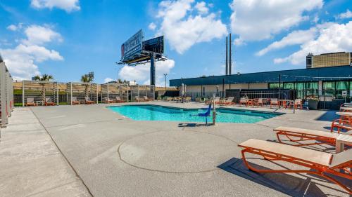 Staybridge Suites Dallas Market Ctr Love Field By IHG - 수영장