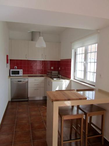 บริการและสิ่งอำนวยความสะดวก, Casas de Mirobriga in ซานเตียโก โด คาเซม