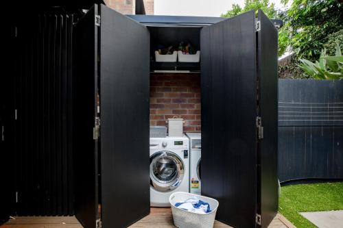 Modern 3BR retreat with Sauna - The Loft