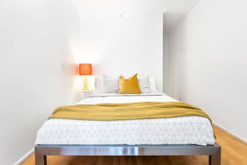 A Comfy Studio Next to Darling Harbour City Views - image 10
