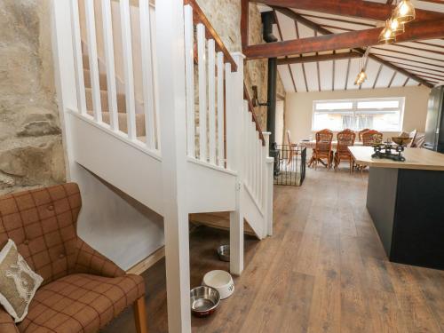 外部景觀, Parkers House in 阿爾斯通鎮中心