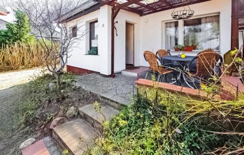 2 Bedroom Amazing Home In Ueckermnde Ot Bellin