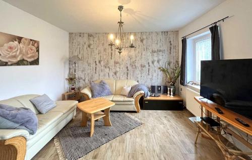 Beautiful Apartment In Eldetal Ot Wredenhagen With Wifi