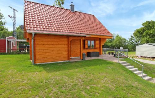 3 Bedroom Lovely Home In Tollenseheim