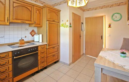 Cozy Apartment In Wesenberg With Kitchen