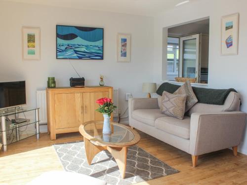 Seascape (Hope Cove) - image 2