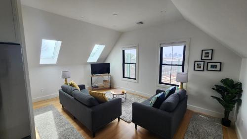 Ultra Convenient East Boston Luxury Condo - Apartment - Boston