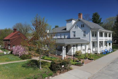 Deerfield Inn