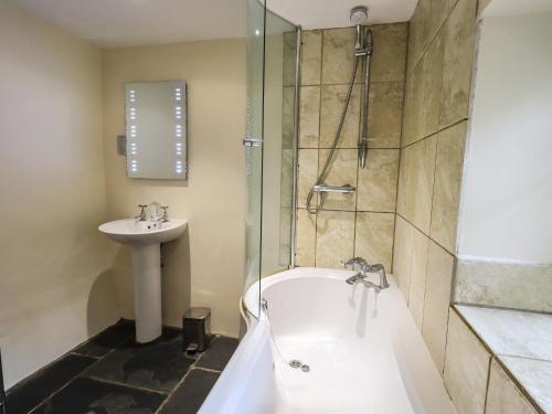 Scales Cottage - image 2