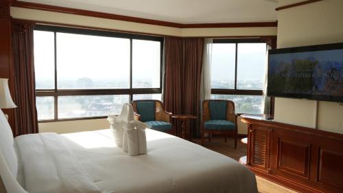 room detail thumbnail 1