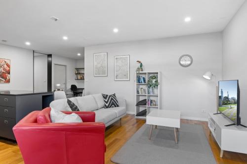 Modern 2-Bed Apartment Near St Kilda Beach