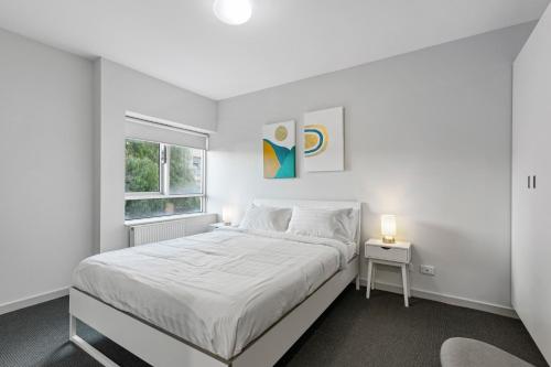 Modern 2-Bed Apartment Near St Kilda Beach