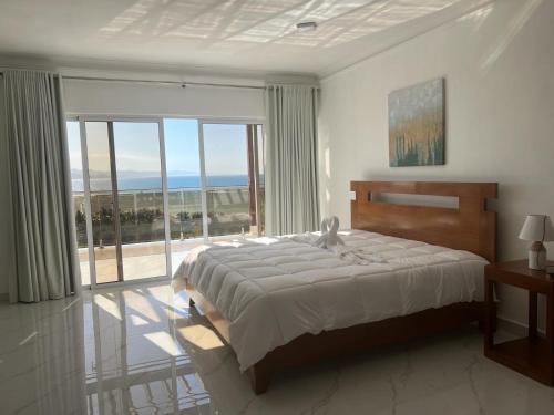 Luxury Beach Front Villa with Private pool and stunning Ocean View! in Punta Rucia
