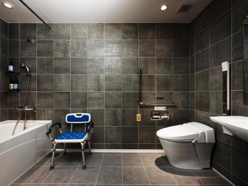 room detail thumbnail 2