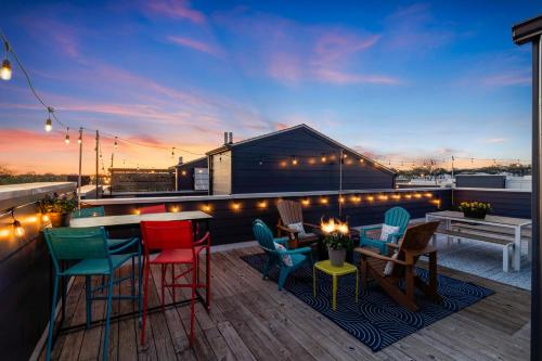 Dolly PartyOn - Downtown Views - Rooftop - Groups in Nashville, USA