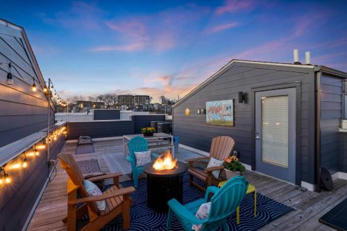 Dolly PartyOn - Downtown Views - Rooftop - Groups in Nashville, USA