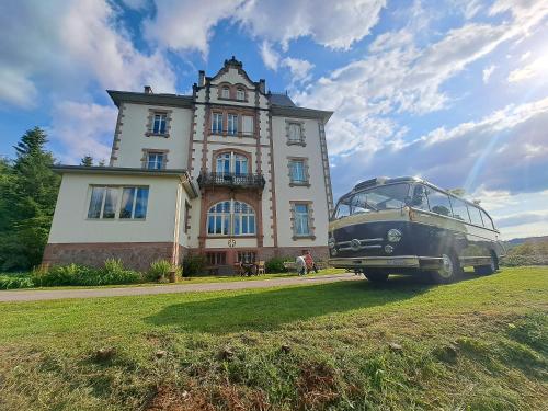 Château Robert - Accommodation - Raon-lʼÉtape