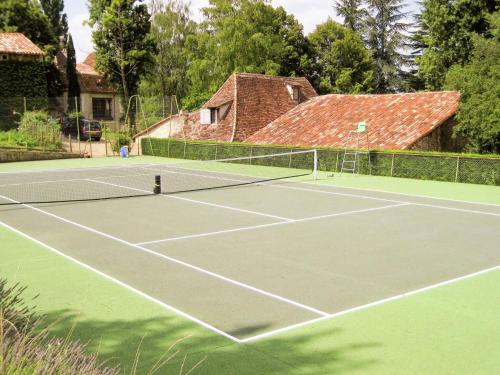 Ritzy Mansion in Sourzac with Tennis Court
