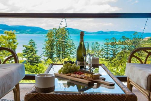 Idyllic Whitsunday Holiday Home with amazing views