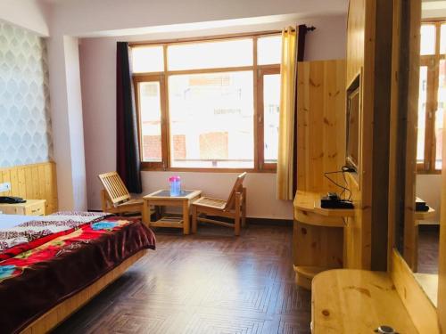 HOTEL CORNER RETREAT 2min walking from Mall Road in Manali