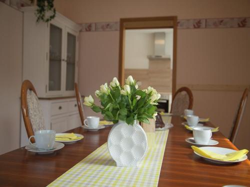 Spacious Holiday Home in Ulmen near the centre