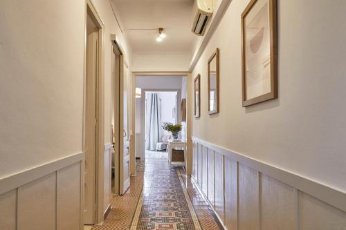 Bbarcelona Sagrada Familia Garden Apartment - image 2
