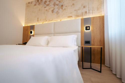 Hotel Everest Room Type - Superior Double Room
