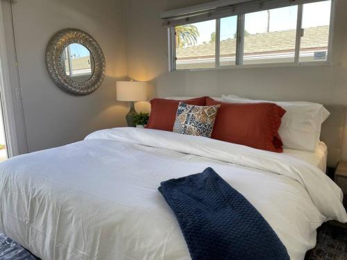 Quite Spacious, Hot Tub Near Montecito, EV Charger in Santa Barbara, USA