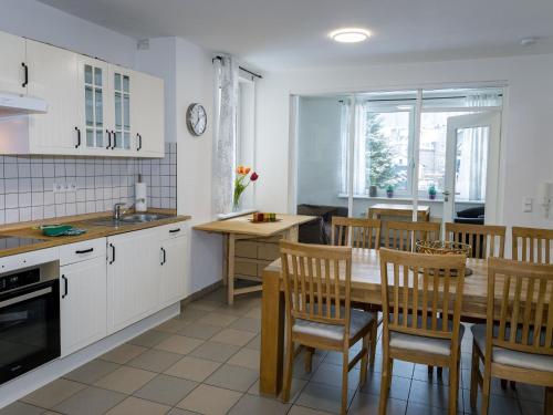 Large apartment in the beautiful Sauerland with garden patio and sauna