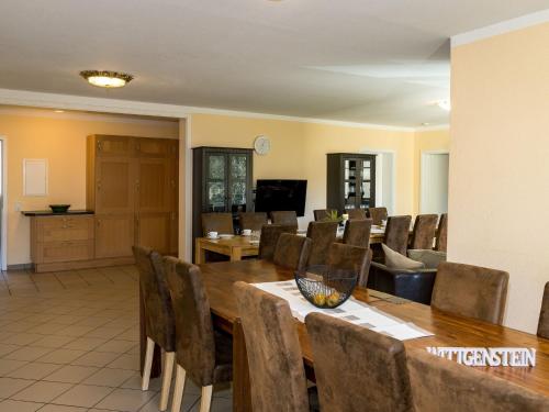 Large apartment in the beautiful Sauerland with garden patio and sauna