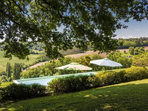 Farmhouse with private pool large garden and playground