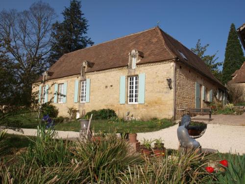 Lovely cottage in Peyzac le Moustier with Terrace