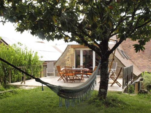 Lovely cottage in Peyzac le Moustier with Terrace