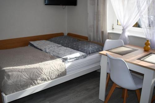 1 double bed, 1 sofa bed