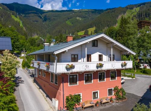 B&B by Zillners Zell am See