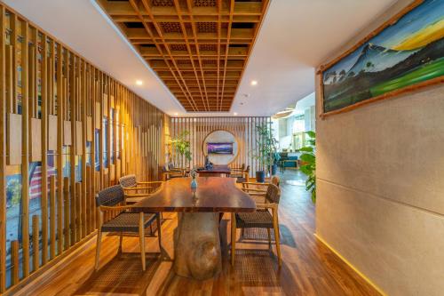 Sala Danang Beach Hotel