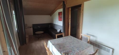 2 bedrooms, 3 beds