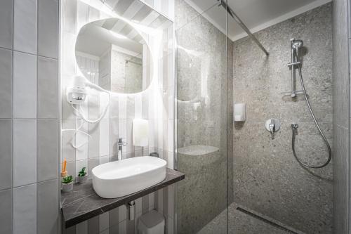 Studio Apartment image 4