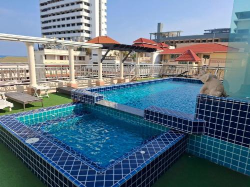 ザ ホワイトハウス コンドテル8