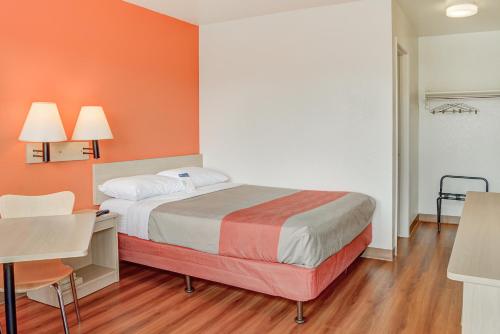 Motel 6-Portland OR - Central - image 4