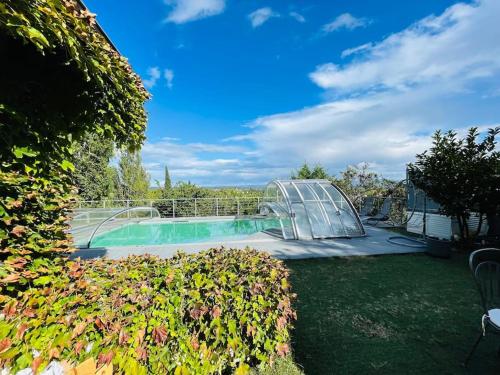 Villa avec piscine au cœur de la ville