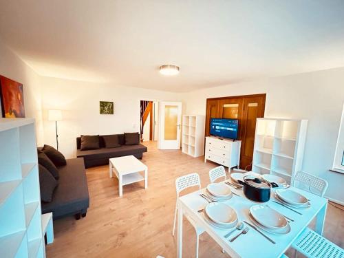 Cozy House with Garden in Norderstedt